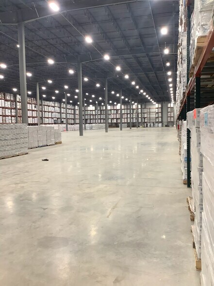 More Photos Of 2349 Goshen Tpke, Scotchtown Warehouse For Lease