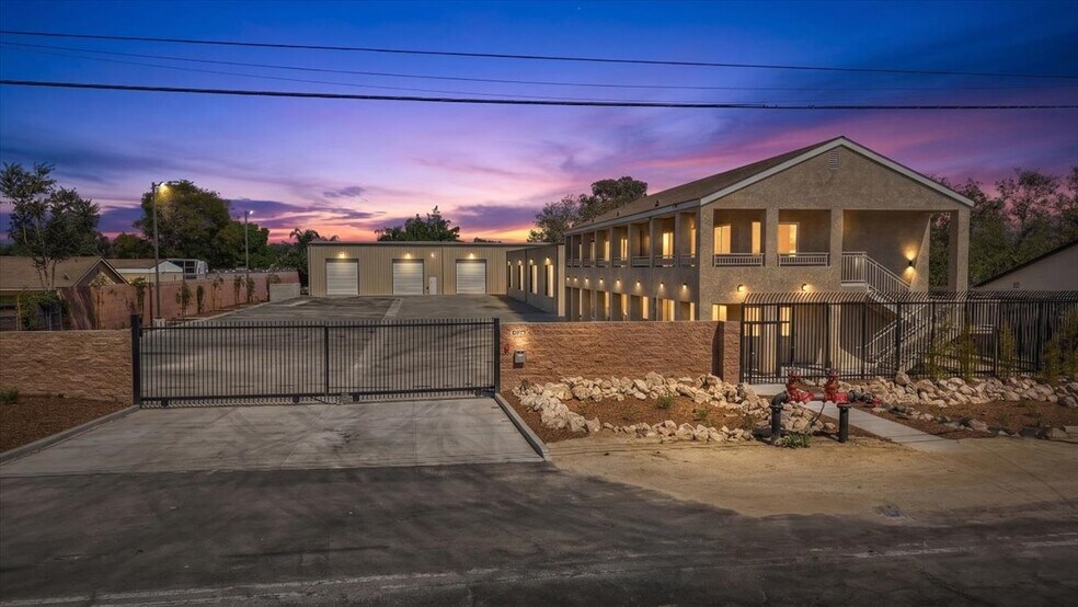 More Photos Of 11185 Roswell Ave, Pomona Warehouse For Lease