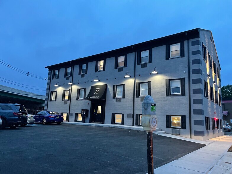 Primary Photo Of 72 Burroughs Pl, Bloomfield Office Residential For Lease