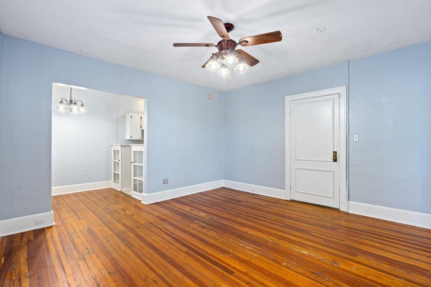More Photos Of 124 Live Oak Ave, Daytona Beach Apartments For Sale