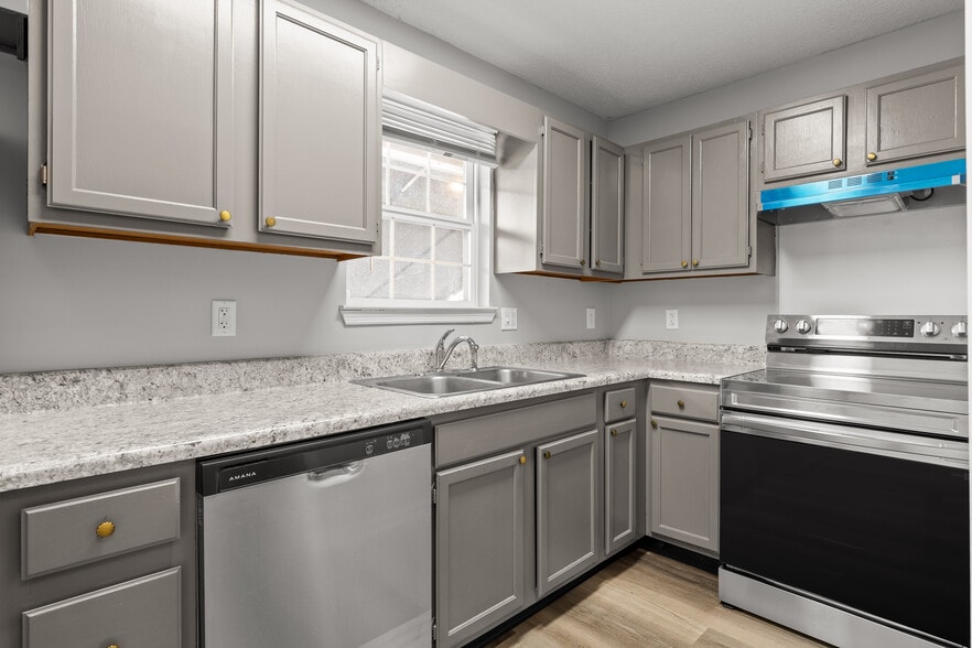 More Photos Of 1802 Hamill Rd, Hixson Apartments For Sale