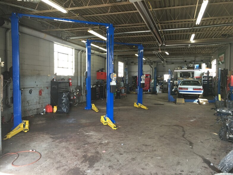 More Photos Of 7 Hansen Rd, Brampton Warehouse For Sale