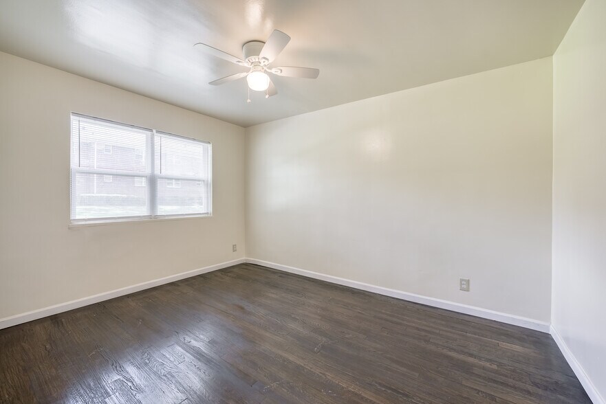 More Photos Of 2410 Benjamin E Mays Dr SW, Atlanta Apartments For Sale