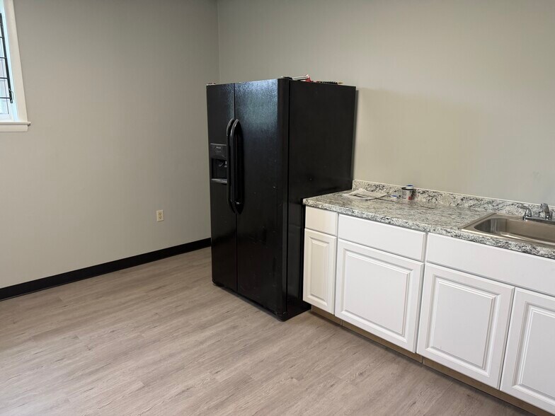 More Photos Of 1667 Crofton Ctr, Crofton Medical For Lease