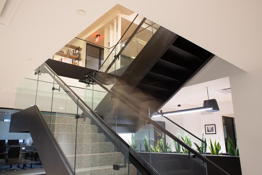 More Photos Of 221 W 10th St, Wilmington Coworking Space