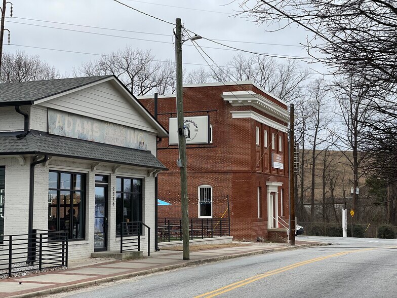 More Photos Of 2324 Marietta Rd NW, Atlanta Loft Creative Space For Lease