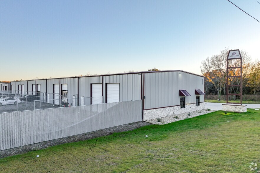 More Photos Of 7676 E FM 917, Alvarado Light Manufacturing For Lease