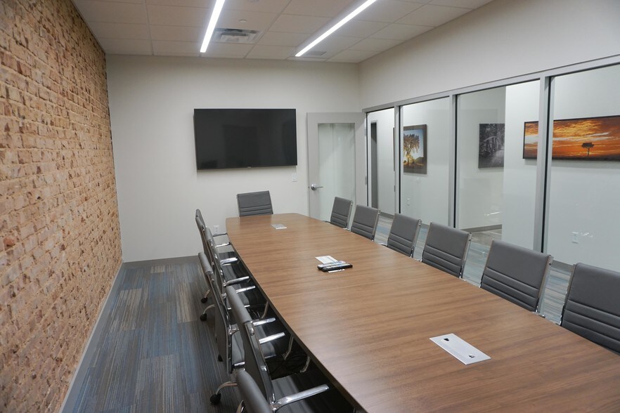More Photos Of 656-658 S Main St, Greenville Loft Creative Space For Sale