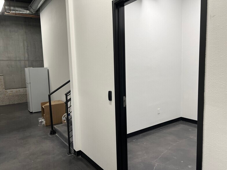 More Photos Of 353 E Bonneville Ave, Las Vegas Apartments For Lease