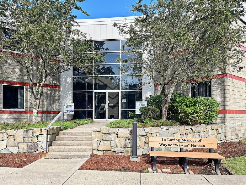 More Photos Of 100 Weymouth St, Rockland Coworking Space