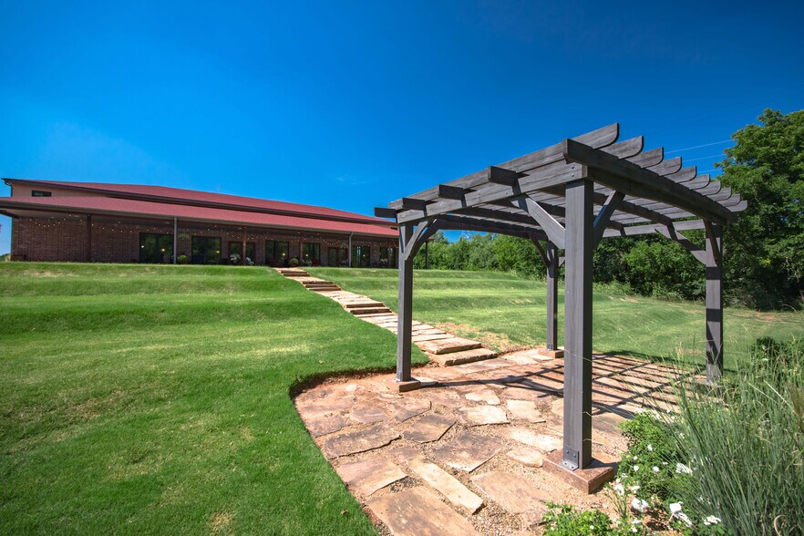 More Photos Of 11200 N Eastern Ave, Oklahoma City Lodge Meeting Hall For Sale