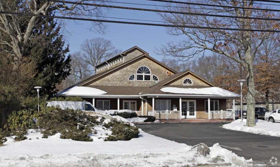 More Photos Of 7785 Main Rd, Mattituck Office For Sale