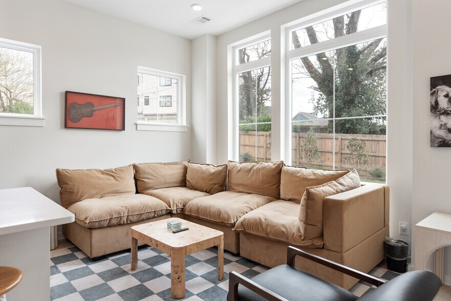 More Photos Of 1233 Lischey Ave, Nashville Apartments For Sale
