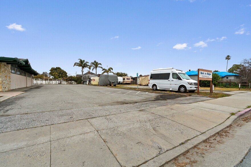 More Photos Of 3811 Portola Dr, Santa Cruz Medical For Sale