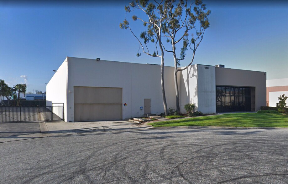 Primary Photo Of 1330 W Walnut Pky, Compton Manufacturing For Lease