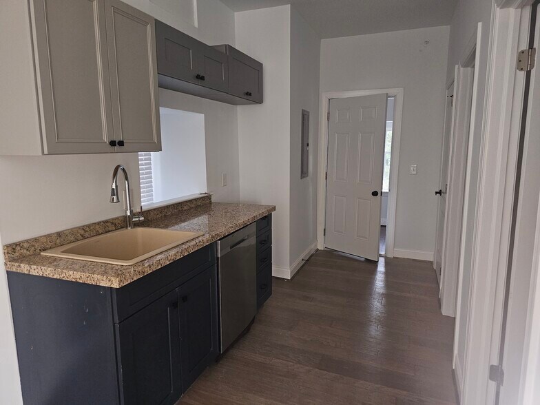 More Photos Of 2797 Egypt Rd, Audubon Storefront Retail Residential For Sale