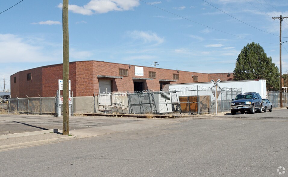 More Photos Of 5395 E 39th Ave, Denver Warehouse For Sale