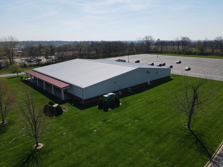 More Photos Of 3201 Palmyra Rd, Hannibal Office For Sale