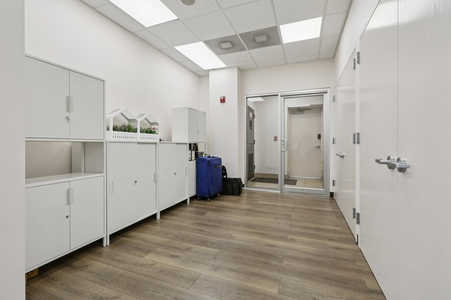 More Photos Of 7-9 Ridgefield, Ridgefield Park Flex For Lease