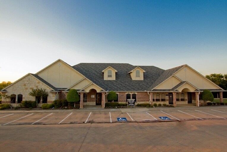 More Photos Of 2012 Justin Rd, Highland Village Office For Lease