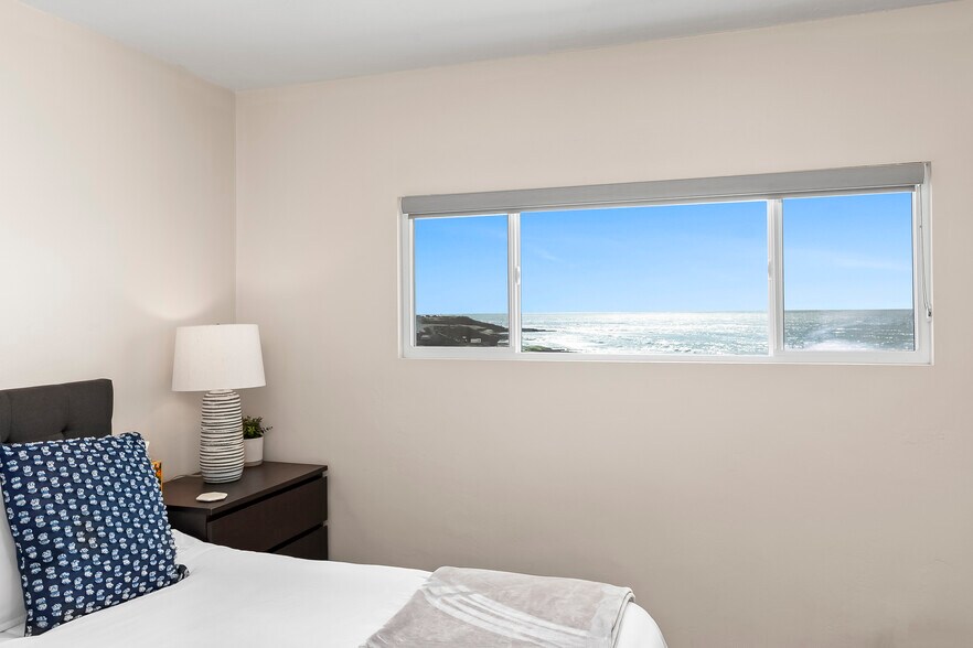 More Photos Of 1476-80 Pescadero Dr, San Diego Apartments For Sale
