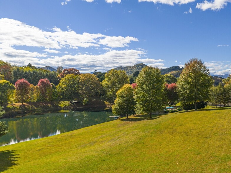 More Photos Of 355 Johnson Dr, Canton Specialty For Sale