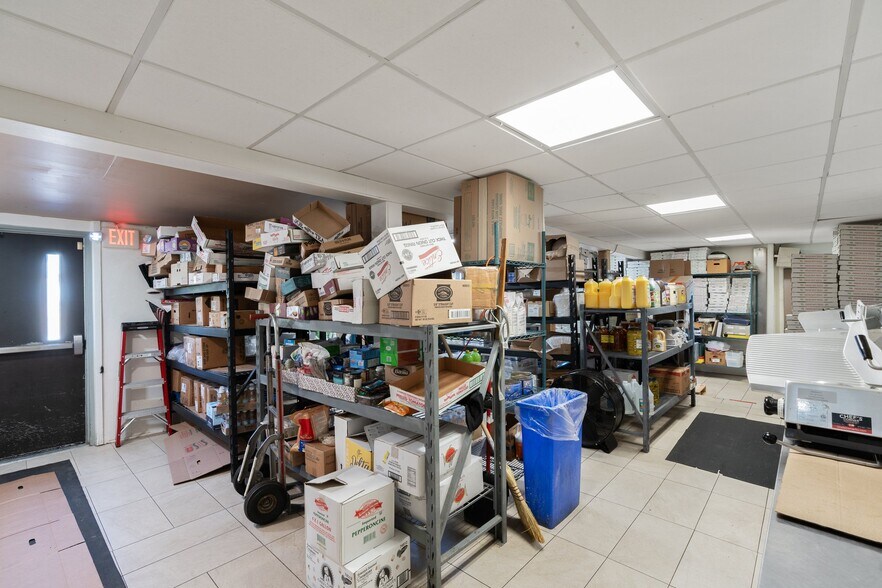 More Photos Of 232 W Moorestown Rd, Wind Gap Restaurant For Sale