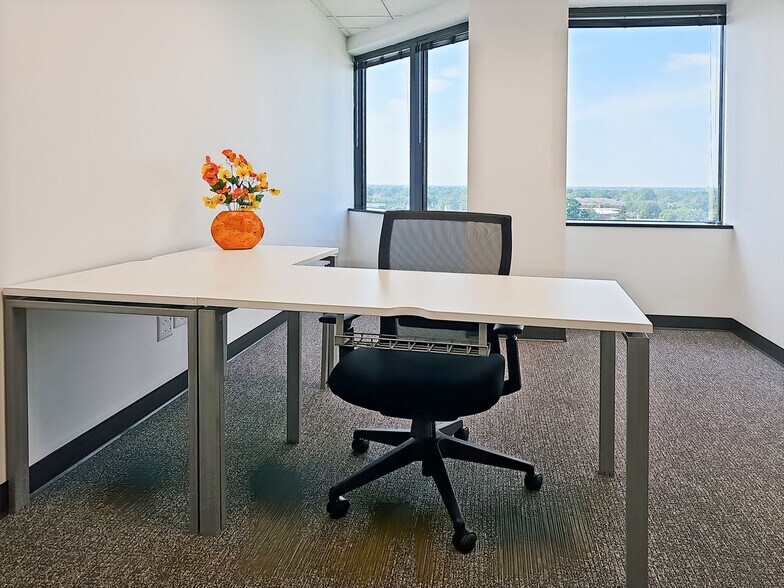 More Photos Of 2150 E Lake Cook Rd, Buffalo Grove Office For Lease