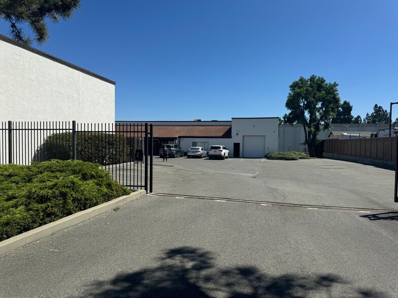 More Photos Of 1868-1872 Stone Ave, San Jose Manufacturing For Lease
