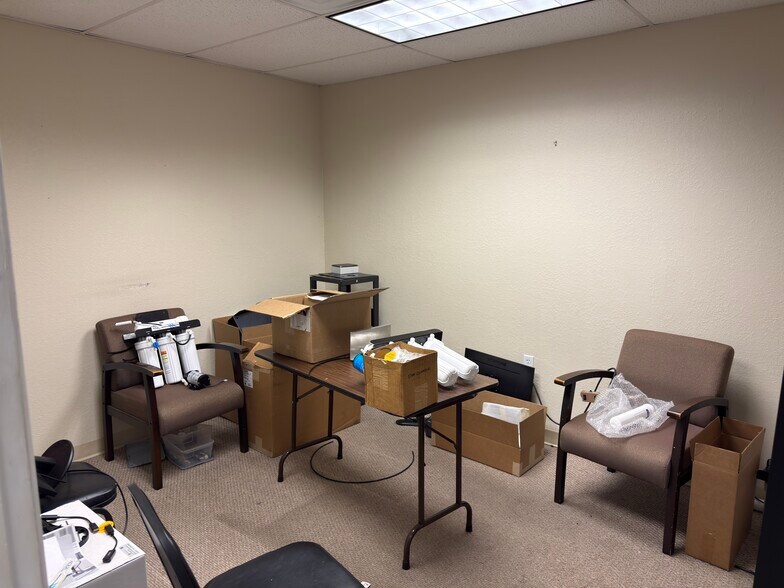 More Photos Of 4210 Whidden Blvd, Port Charlotte Warehouse For Lease