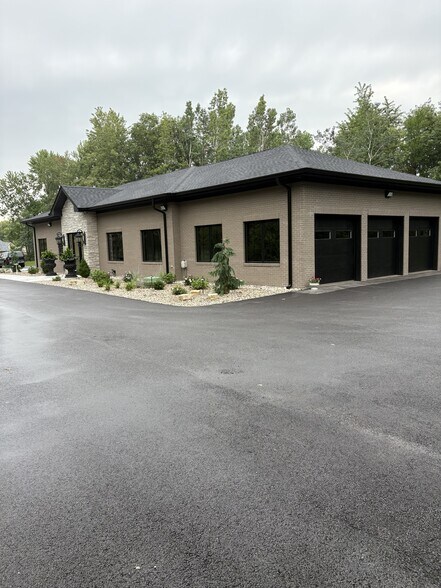 More Photos Of 1139 Caroline Ave, Schererville Office For Sale
