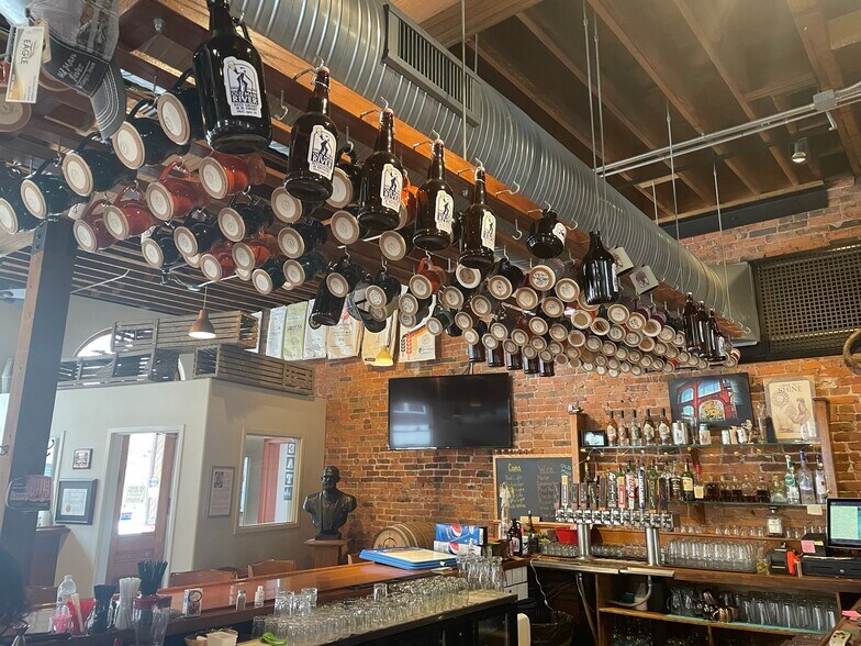 More Photos Of 123 A St, Mc Gregor Restaurant For Lease