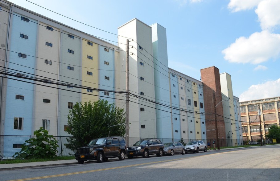 More Photos Of 179 Saw Mill River Rd, Yonkers Light Distribution For Lease