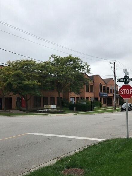 More Photos Of 420 Green St, Whitby Medical For Lease