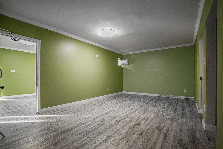 More Photos Of 1664 S Western Ave, Los Angeles Auto Dealership For Sale