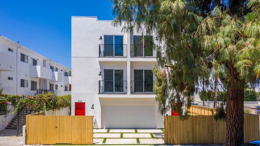 More Photos Of 21719 Hart St, Canoga Park Apartments For Sale