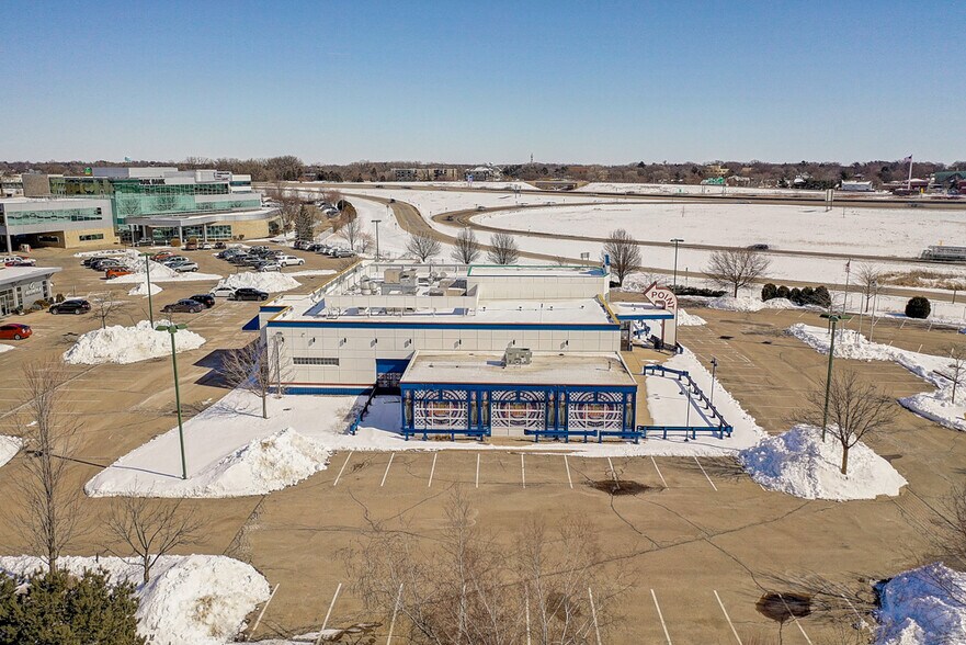 More Photos Of 2259 Deming Way, Middleton Restaurant For Sale