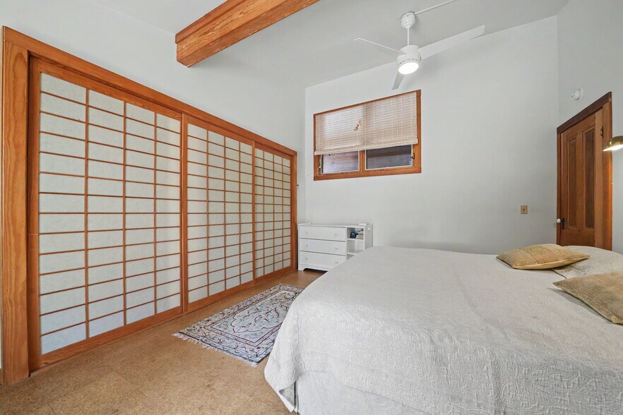 More Photos Of 21376 Consolation St, Volcano Specialty For Sale