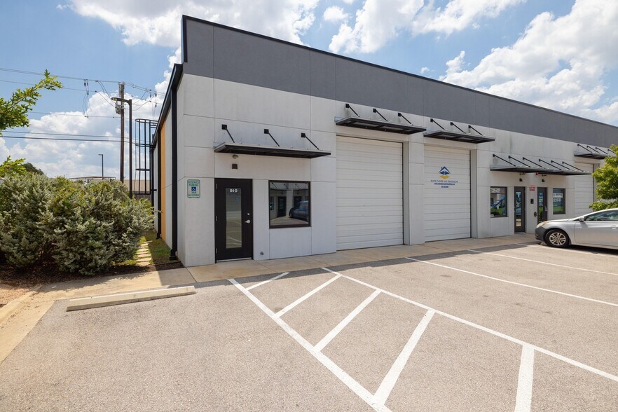 More Photos Of 2020 N Bell Blvd, Cedar Park Unknown For Lease