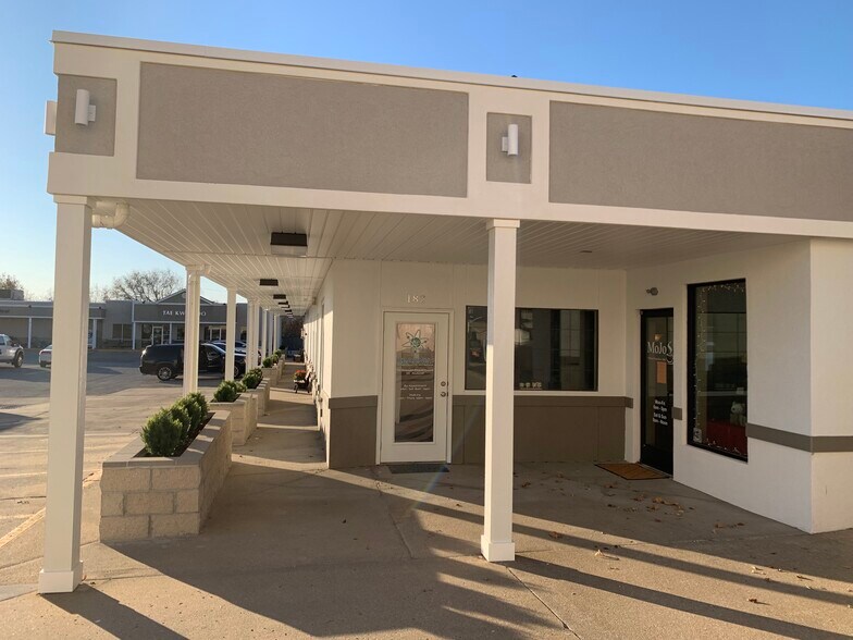More Photos Of 178-202 W 92 Highway, Kearney Unknown For Lease
