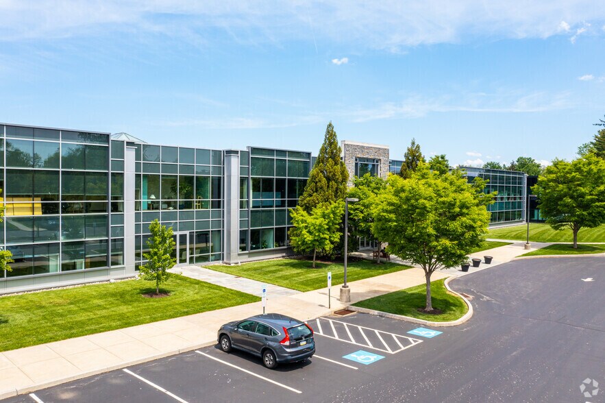 More Photos Of 3805 West Chester Pike, Newtown Square Office For Lease