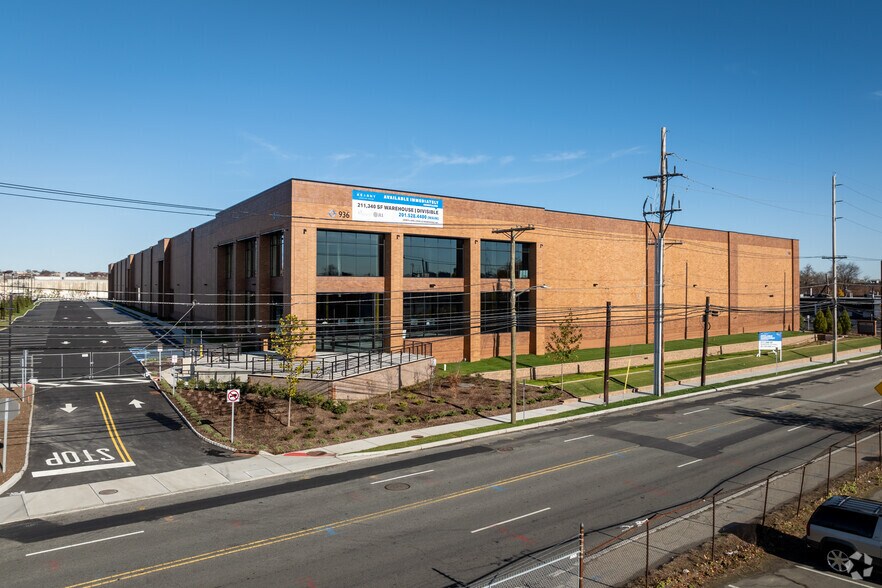More Photos Of 936 Harrison Ave, Kearny Distribution For Lease