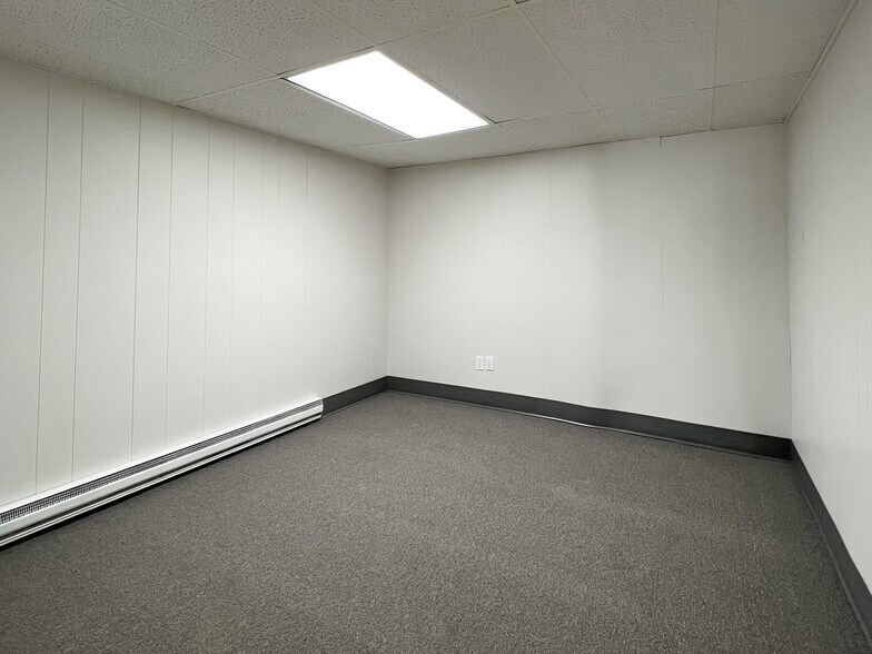 More Photos Of 265 Winn St, Burlington Office Residential For Lease