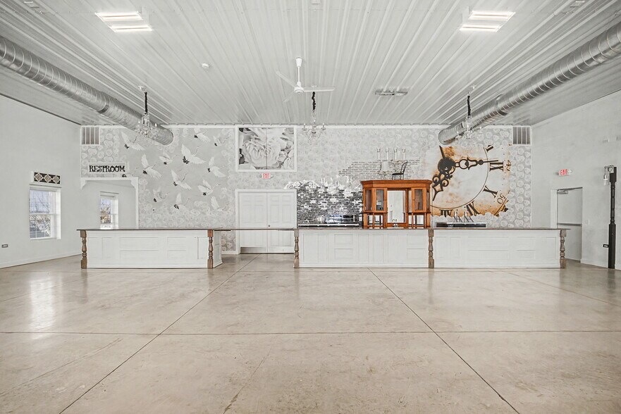 More Photos Of 3548 W County Road 500 N, Frankfort Warehouse For Sale