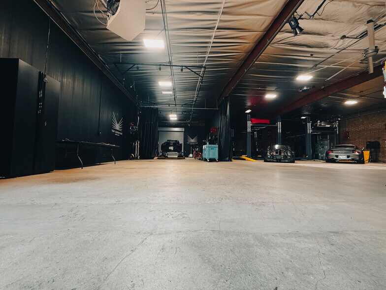 More Photos Of 2523-2529 N Ontario St, Burbank Service For Lease