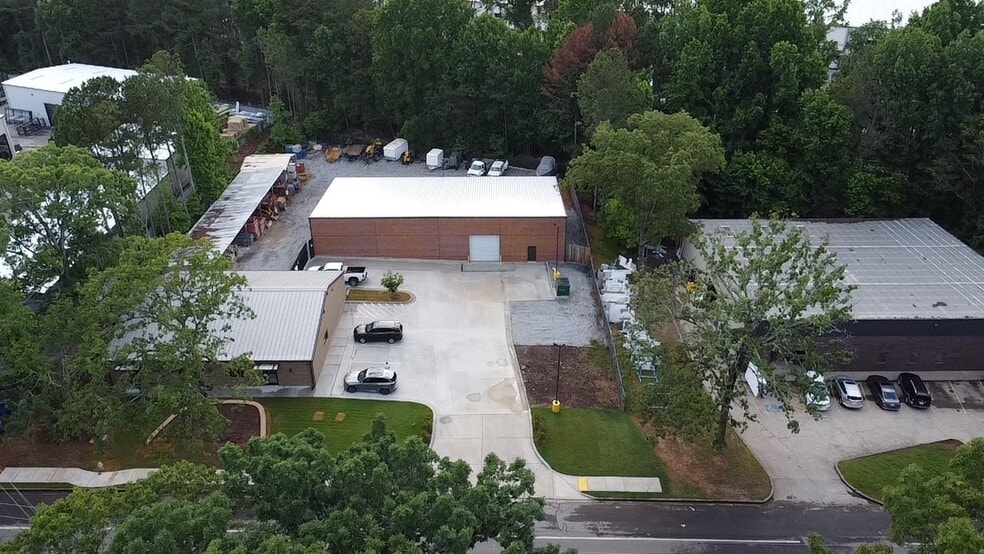 Primary Photo Of 740 N Price Rd, Buford Industrial For Lease