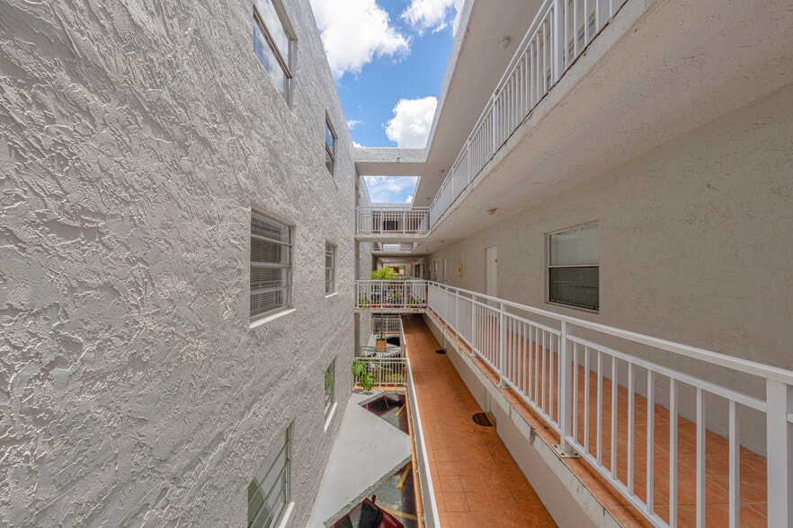 More Photos Of 1095 W 77th St, Hialeah Apartments For Sale
