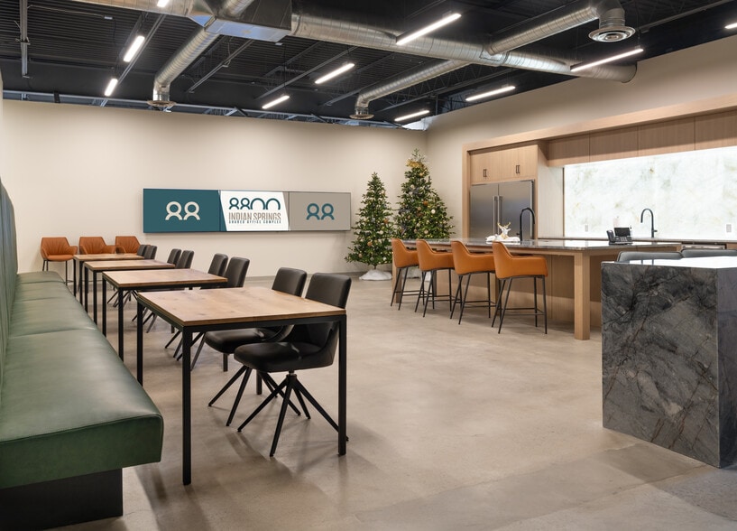 More Photos Of 8800 S Fawnwood Ct, Broken Arrow Office For Lease