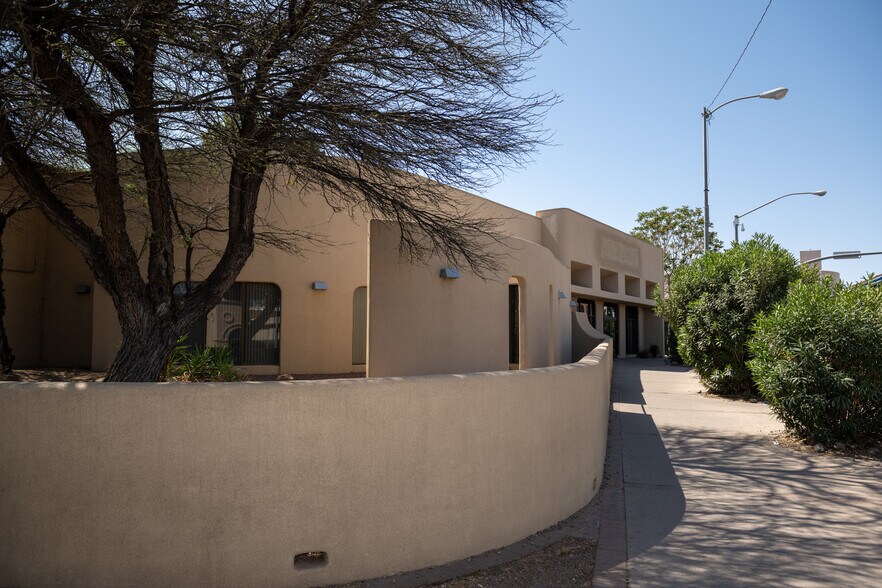 More Photos Of 112 N Grand Ave, Nogales Bank For Lease