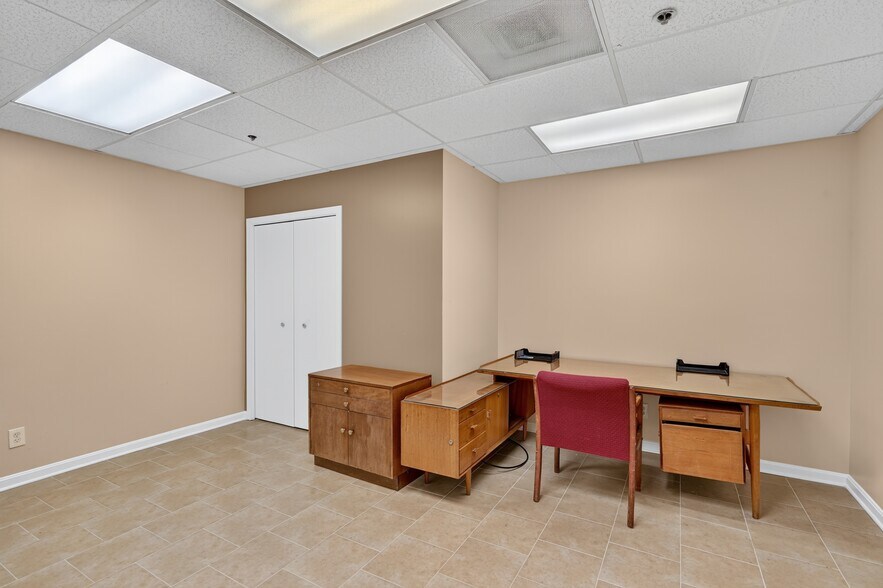 More Photos Of 3713 S George Mason Dr, Falls Church Apartments For Sale